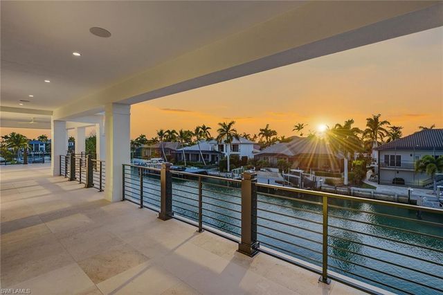 810 Elm CT, Marco Island, FL 34145