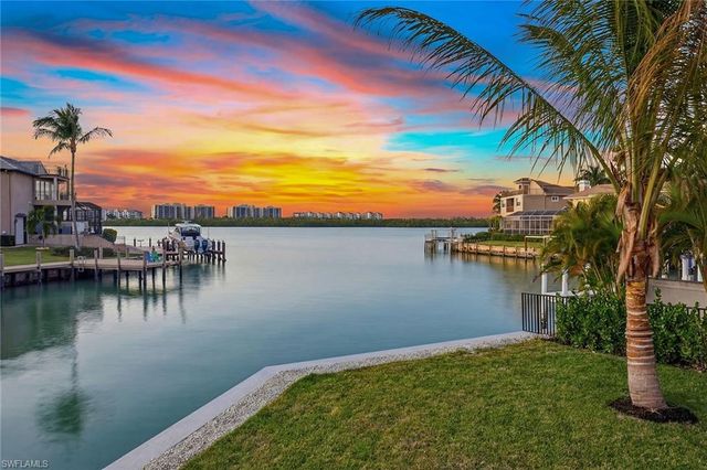 810 Elm CT, Marco Island, FL 34145