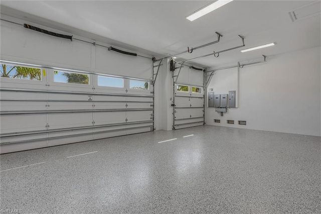 810 Elm CT, Marco Island, FL 34145