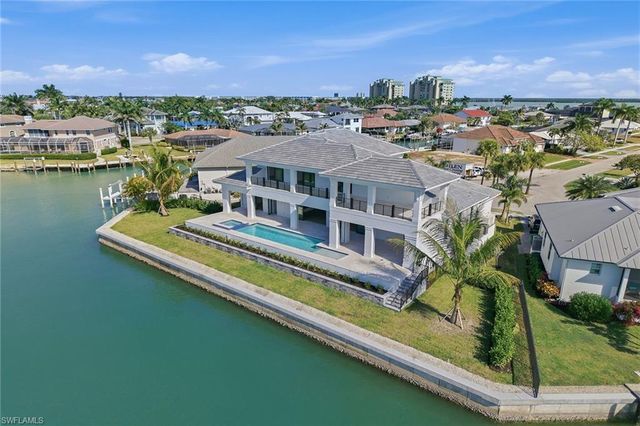 810 Elm CT, Marco Island, FL 34145