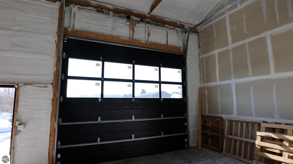 Image 6 of property listing at 7336 E Duck Lake Road # 4, Lake Leelanau, MI 49653