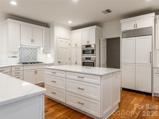 307 S Braeside Court, Asheville, NC 28803