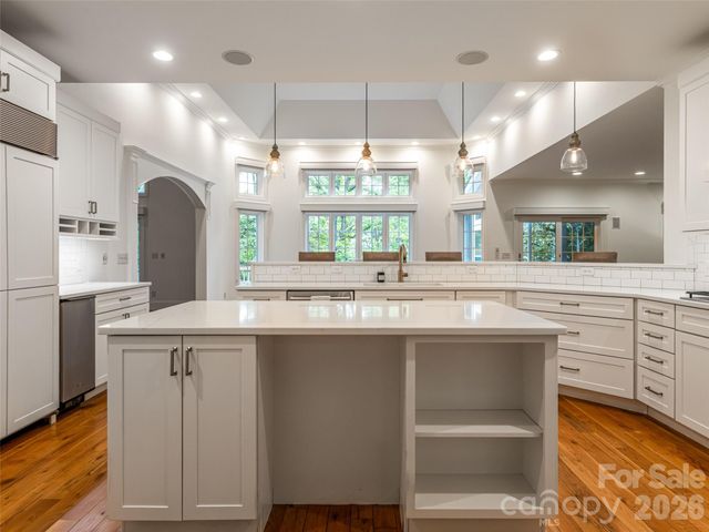 307 S Braeside Court, Asheville, NC 28803