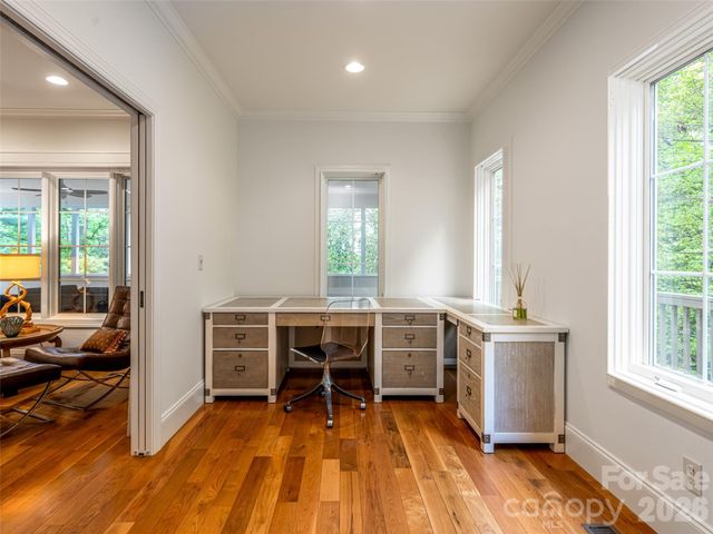 307 S Braeside Court, Asheville, NC 28803