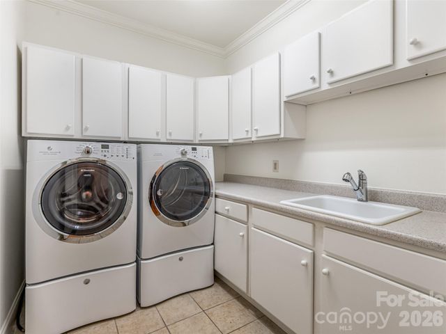 307 S Braeside Court, Asheville, NC 28803