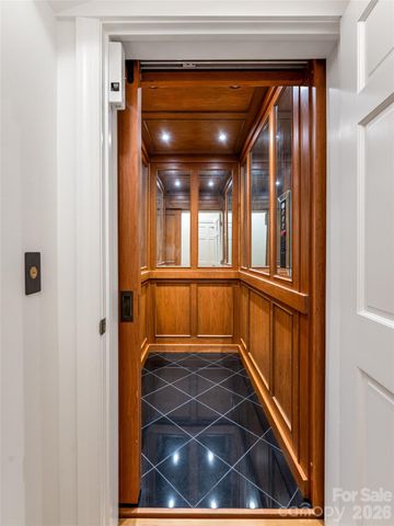 307 S Braeside Court, Asheville, NC 28803