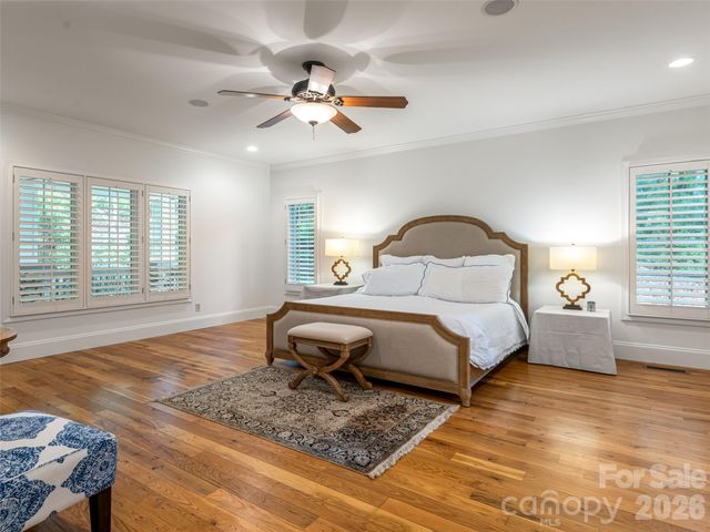 307 S Braeside Court, Asheville, NC 28803