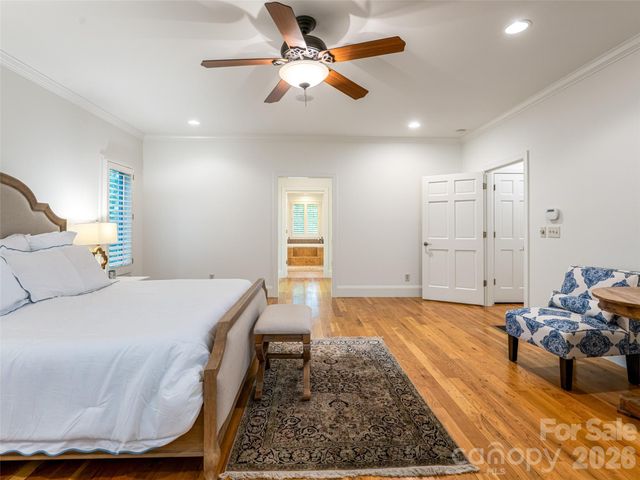 307 S Braeside Court, Asheville, NC 28803