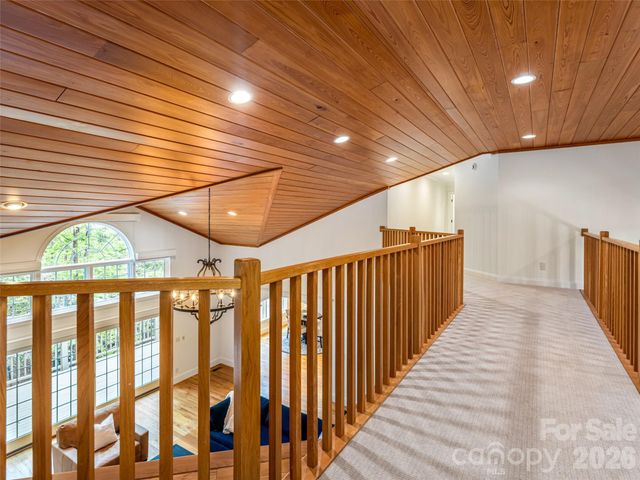 307 S Braeside Court, Asheville, NC 28803