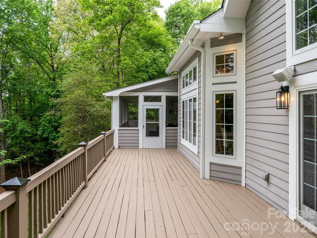 307 S Braeside Court, Asheville, NC 28803