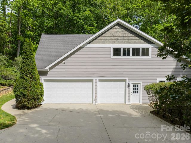 307 S Braeside Court, Asheville, NC 28803
