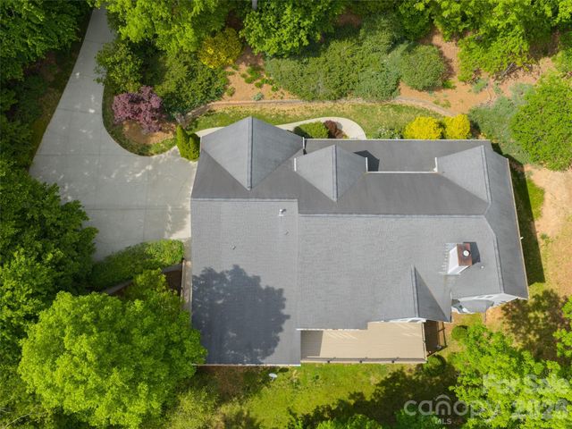 307 S Braeside Court, Asheville, NC 28803