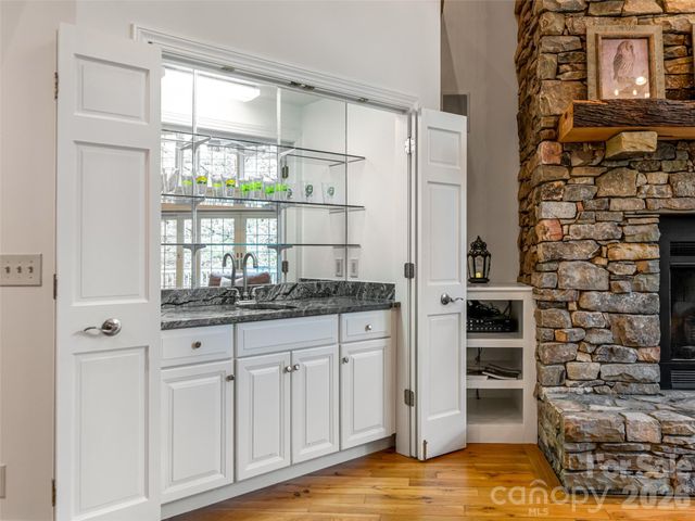 307 S Braeside Court, Asheville, NC 28803