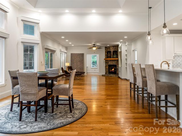 307 S Braeside Court, Asheville, NC 28803