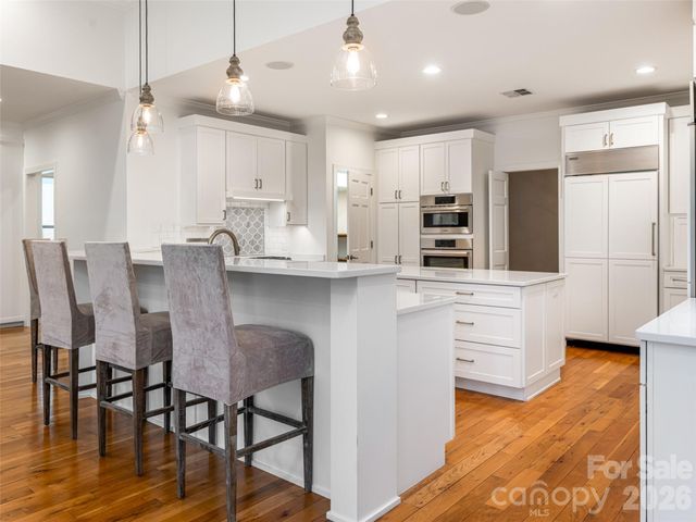 307 S Braeside Court, Asheville, NC 28803