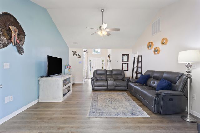 113 Coral Crest Dr., Conway, SC 29527
