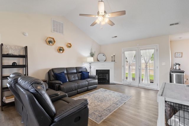 113 Coral Crest Dr., Conway, SC 29527