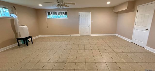 6350 Pauline Dr, New Orleans, LA 70126