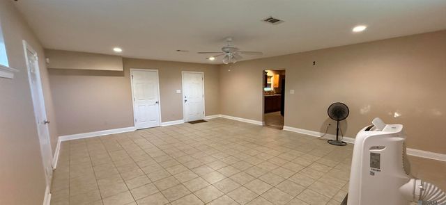 6350 Pauline Dr, New Orleans, LA 70126