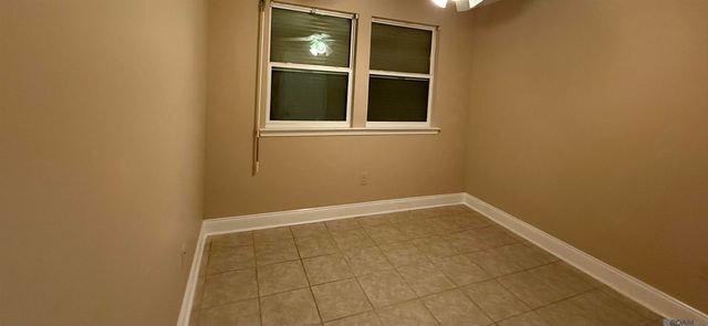 6350 Pauline Dr, New Orleans, LA 70126