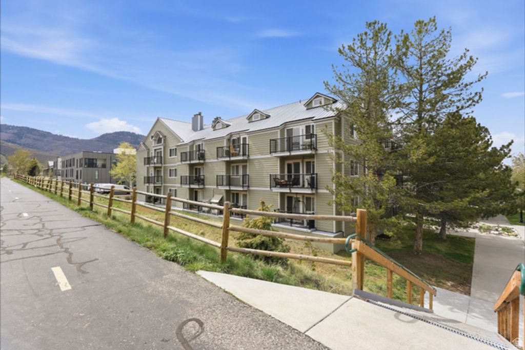 Image 20 of property listing at 1885 PROSPECTOR AVE #A-10, Park City, UT 84060