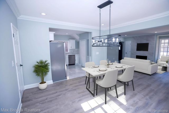 17337 Roselawn Street, Detroit, MI 48221