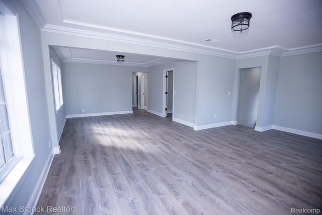 17337 Roselawn Street, Detroit, MI 48221