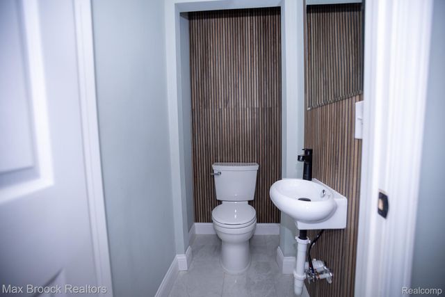 17337 Roselawn Street, Detroit, MI 48221