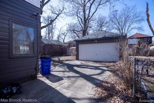 17337 Roselawn Street, Detroit, MI 48221