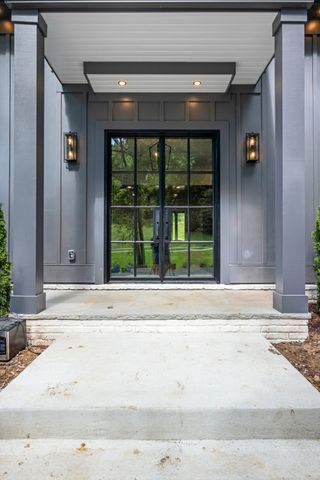 2005 Otter Valley Ln, Nashville, TN 37215