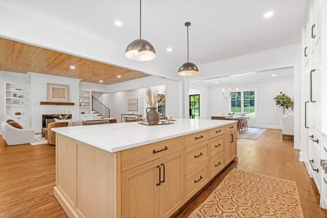 2005 Otter Valley Ln, Nashville, TN 37215