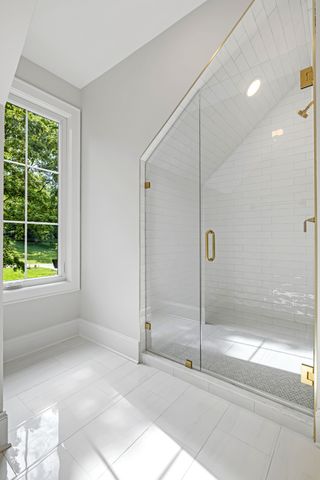 2005 Otter Valley Ln, Nashville, TN 37215