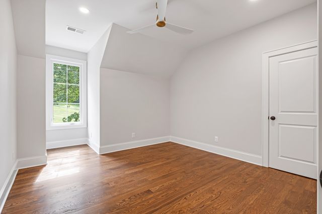 2005 Otter Valley Ln, Nashville, TN 37215