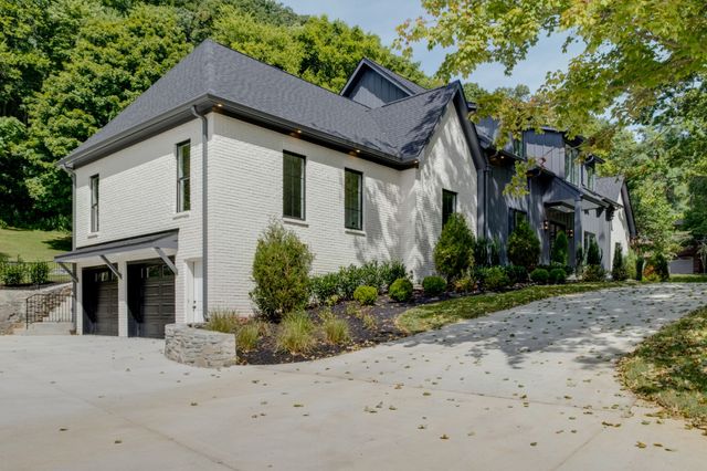 2005 Otter Valley Ln, Nashville, TN 37215