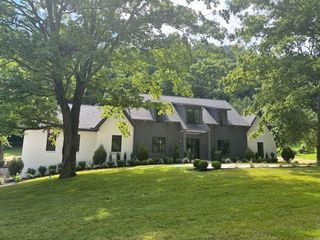 2005 Otter Valley Ln, Nashville, TN 37215