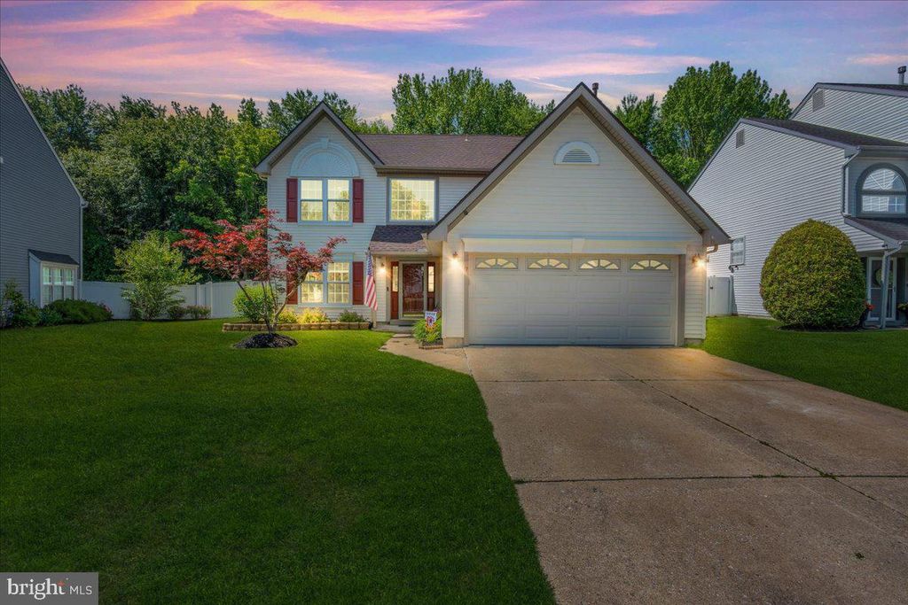 17 VASSAR ROAD, Mount Laurel, NJ 08054