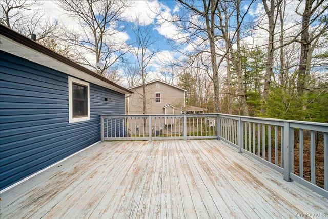 8 Lake Shore Drive W, Rock Hill, NY 12775