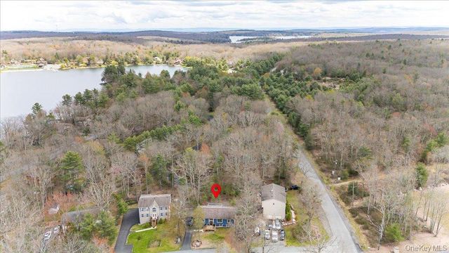 8 Lake Shore Drive W, Rock Hill, NY 12775