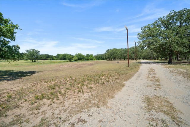 14643 County Road 4060, Scurry, TX 75158