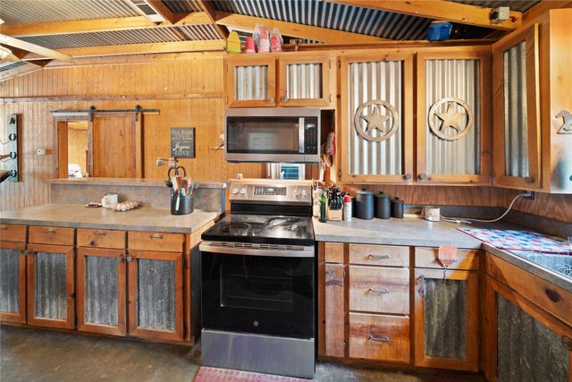 14643 County Road 4060, Scurry, TX 75158