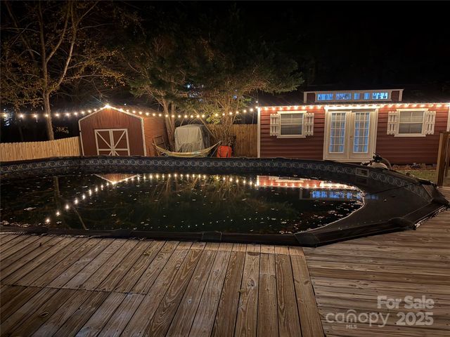 10923 Gladewater Drive, Matthews, NC 28105