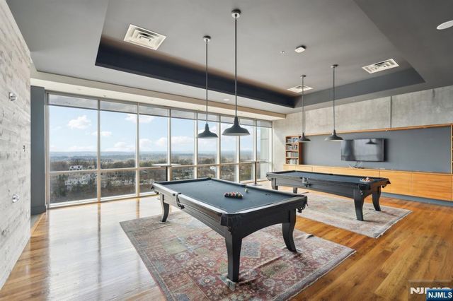 1 Executive 605, Fort Lee, NJ 07024