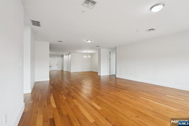 1 Executive 605, Fort Lee, NJ 07024
