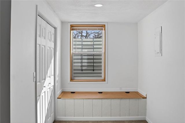 2015 Karlton Way, Excelsior Springs, MO 64024