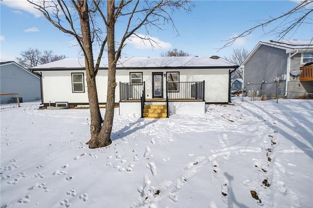 2015 Karlton Way, Excelsior Springs, MO 64024