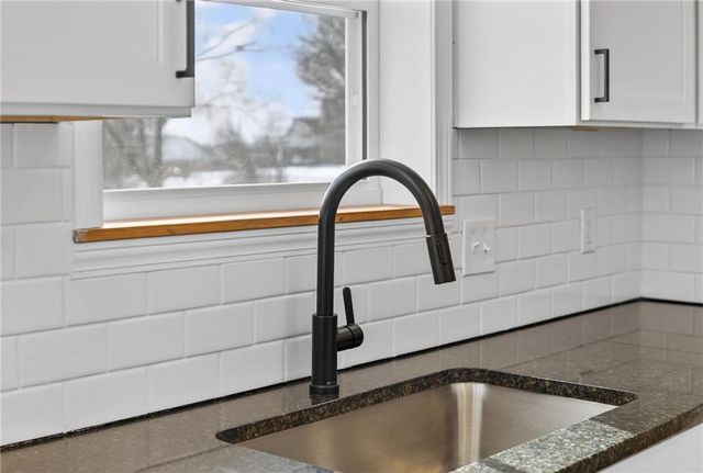 2015 Karlton Way, Excelsior Springs, MO 64024