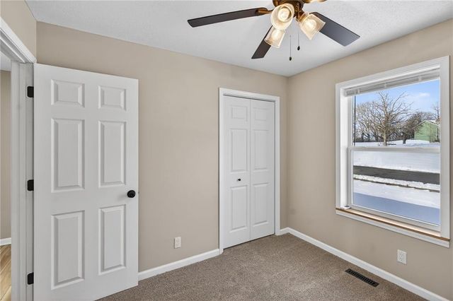 2015 Karlton Way, Excelsior Springs, MO 64024