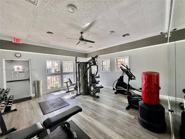 815 W Boynton Beach Blvd 11-202, Boynton Beach, FL 33426