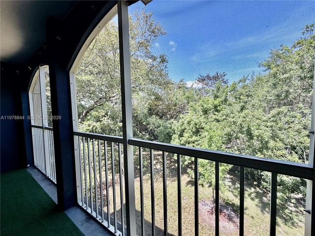 815 W Boynton Beach Blvd 11-202, Boynton Beach, FL 33426