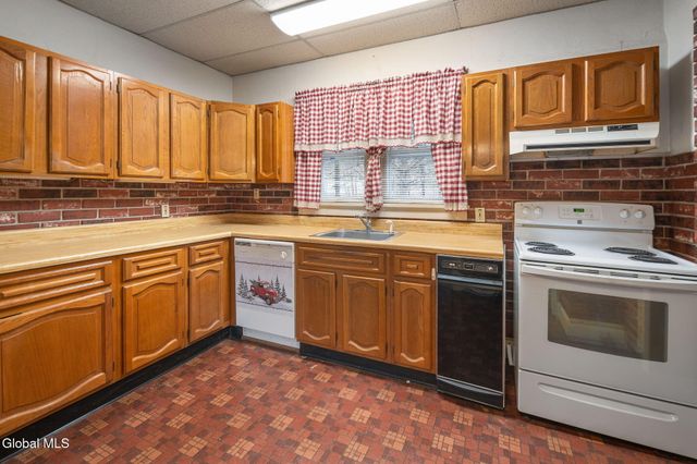 1 Langley Drive, East Greenbush, NY 12144